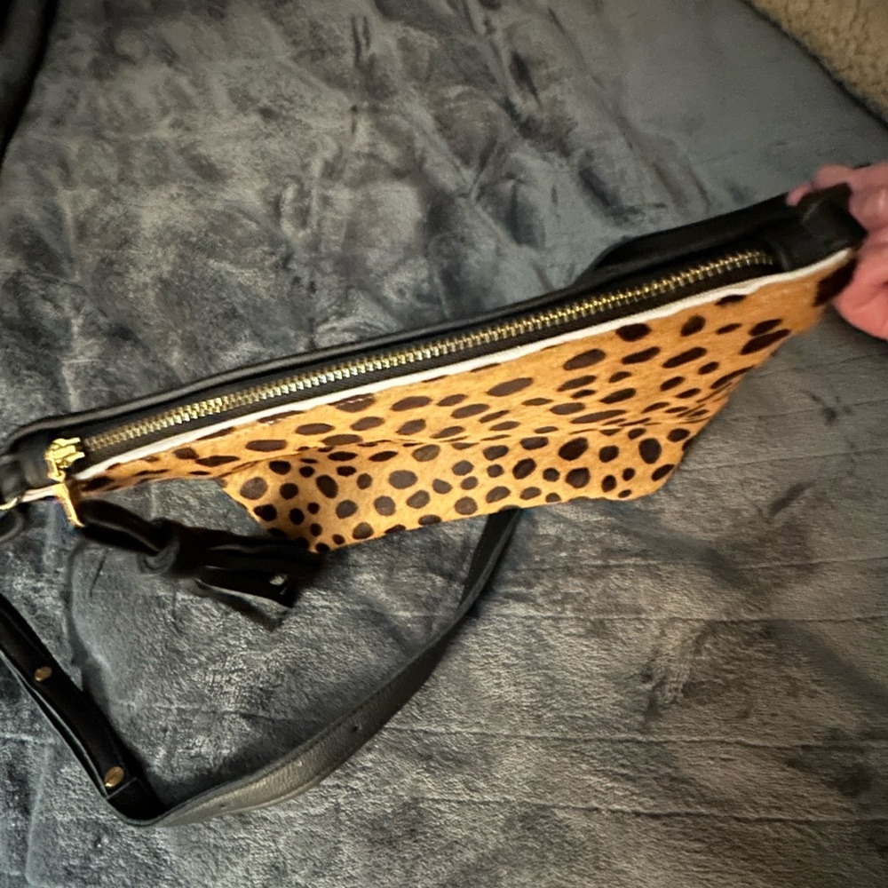 Crossbody - Picture 7 of 7